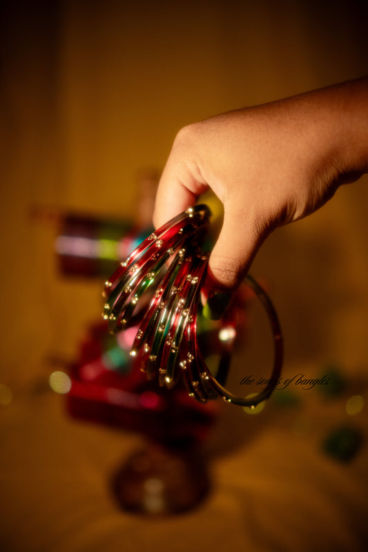 "Christmassy" 3 Stone Glass Bangles