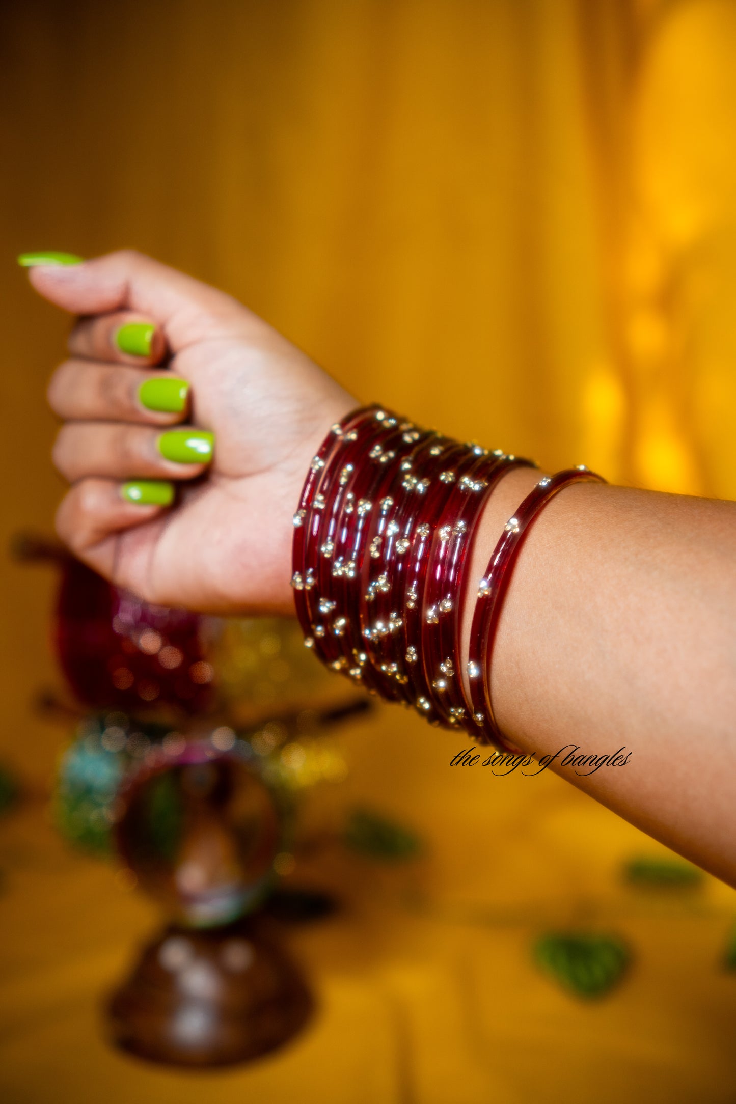 "Mehroon" 3 Stone Glass Bangles