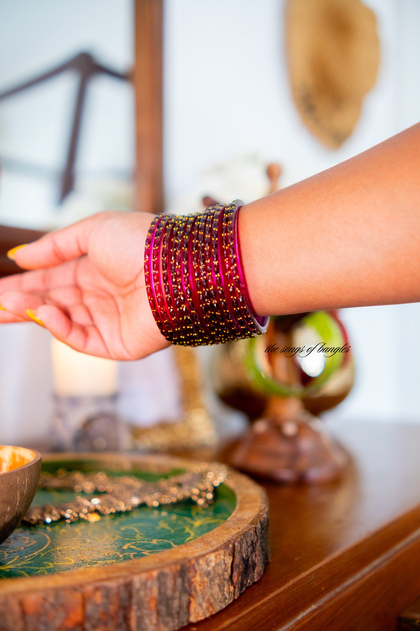 "Wine" Raindrop Glass Bangles