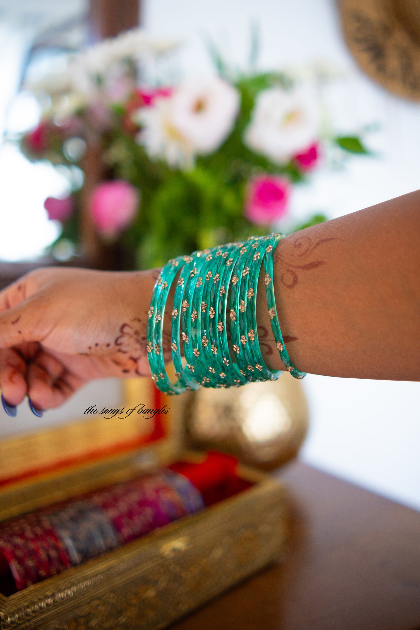 "Turquoise" Stone Dotted Glass Bangles