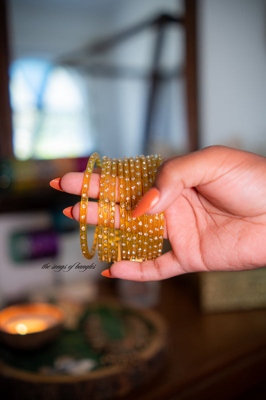 "PASTEL YELLOW" Stone Glass Bangles