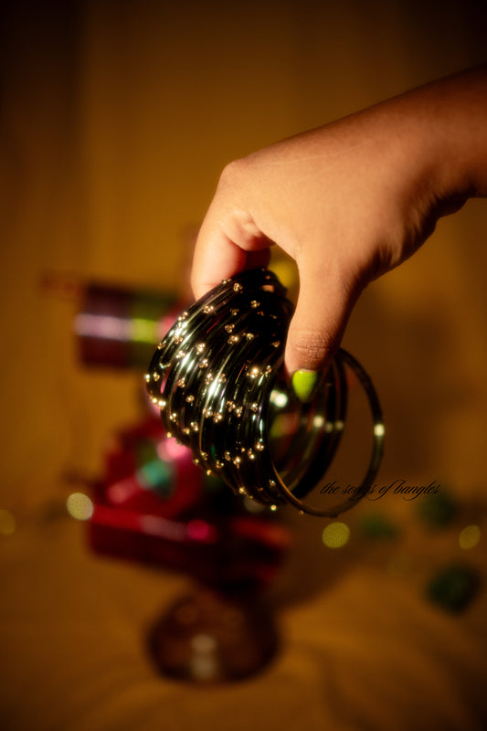 "Charcoal" 3 Stone Glass Bangles