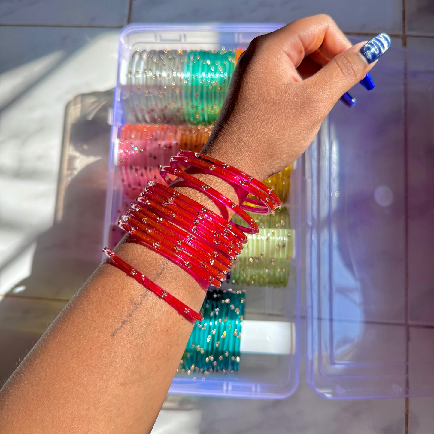 "Queen of Hearts" 3 Stone Glass Bangles