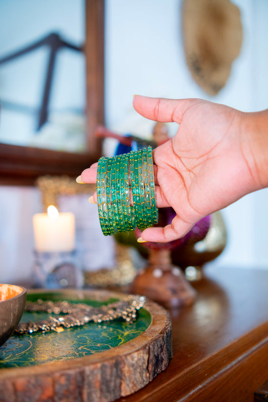 "Turquoise" Gold Dewdrop Glass Bangles