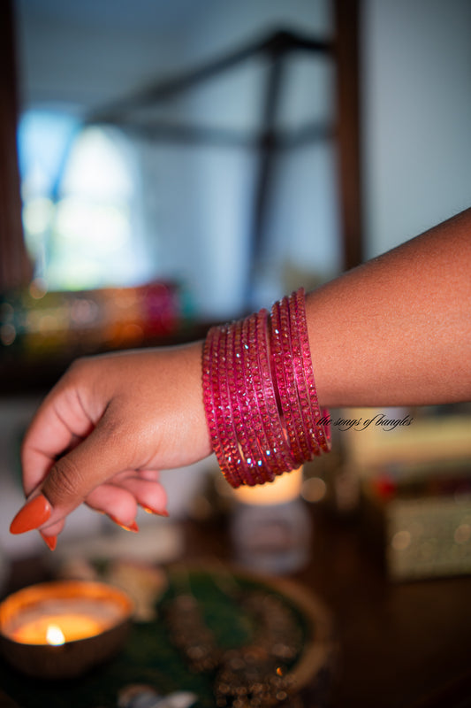 "Pyaji" Raindrop Glass Bangles