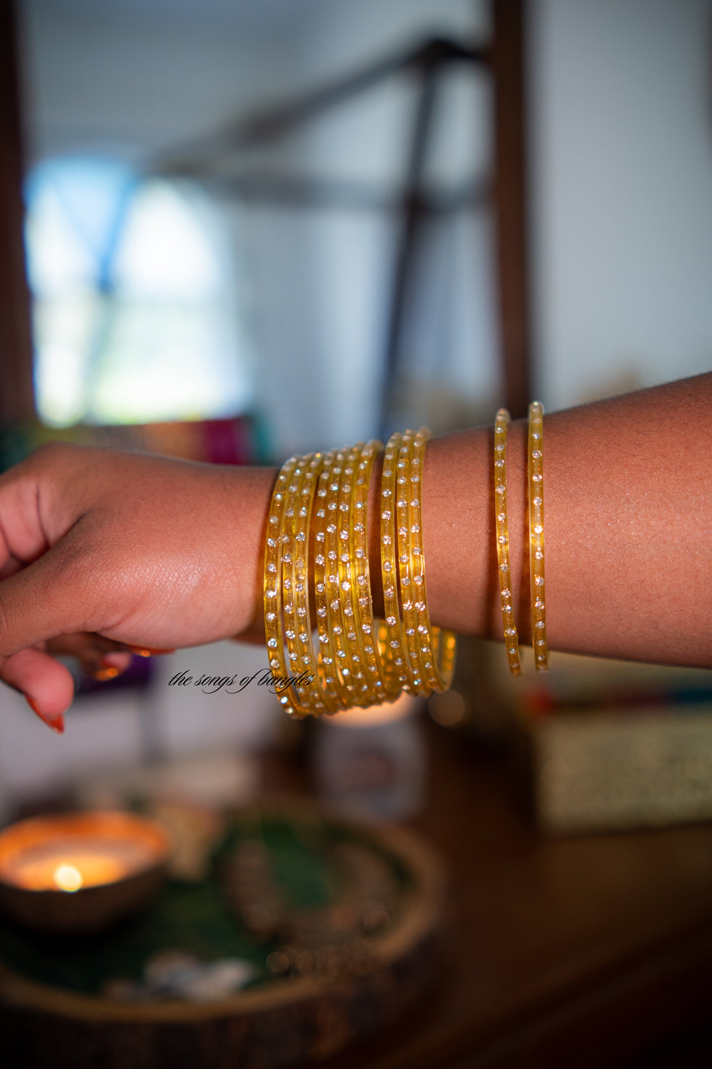 "PASTEL YELLOW" Stone Glass Bangles