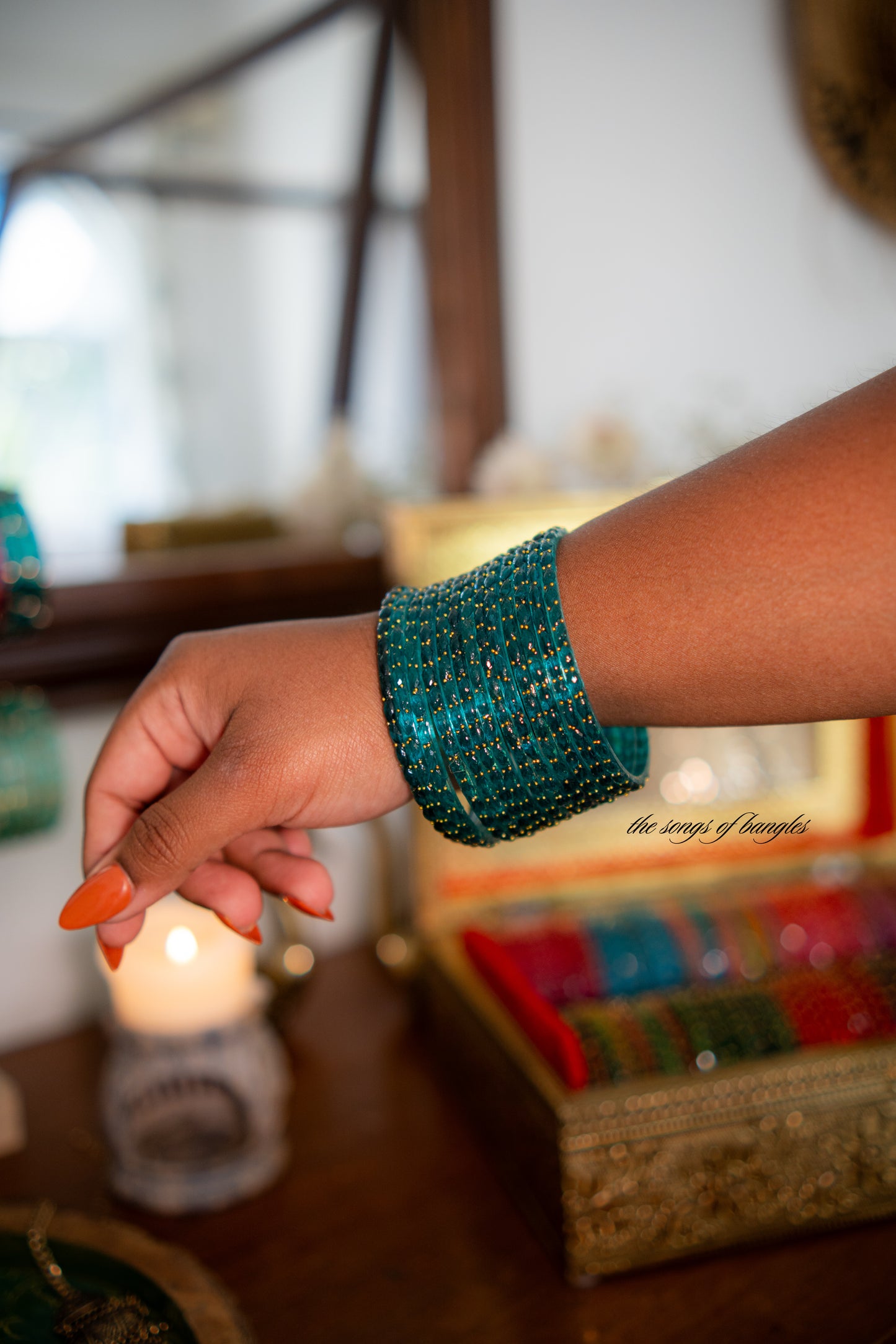 "Crystal Teal" Golddrop Glass Bangles